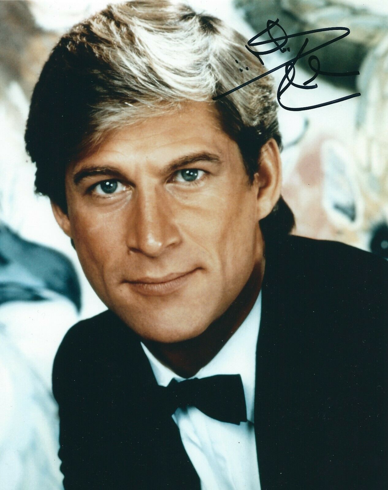 Simon MacCorkindale